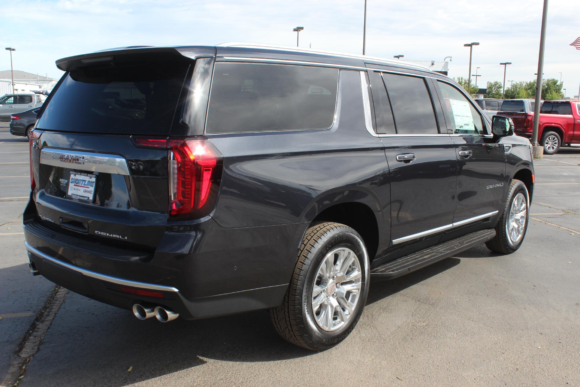 2024 GMC Yukon XL Vehicle Photo in AURORA, CO 80012-4011