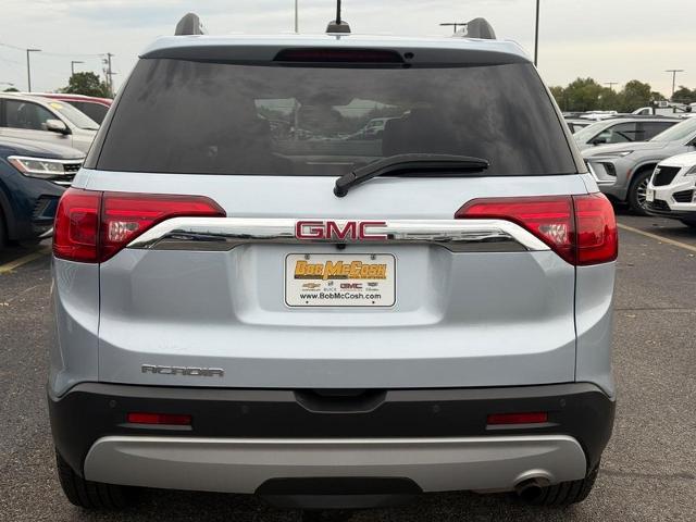 2017 GMC Acadia Vehicle Photo in COLUMBIA, MO 65203-3903