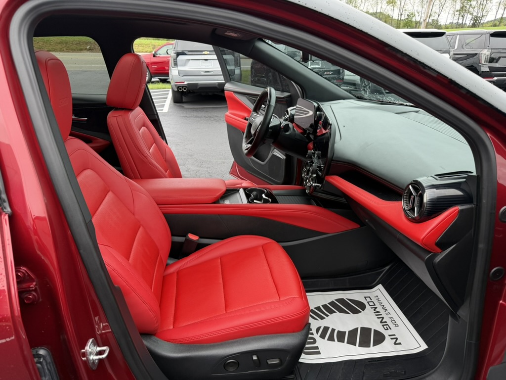 2025 Chevrolet Blazer EV photo 34 of 36
