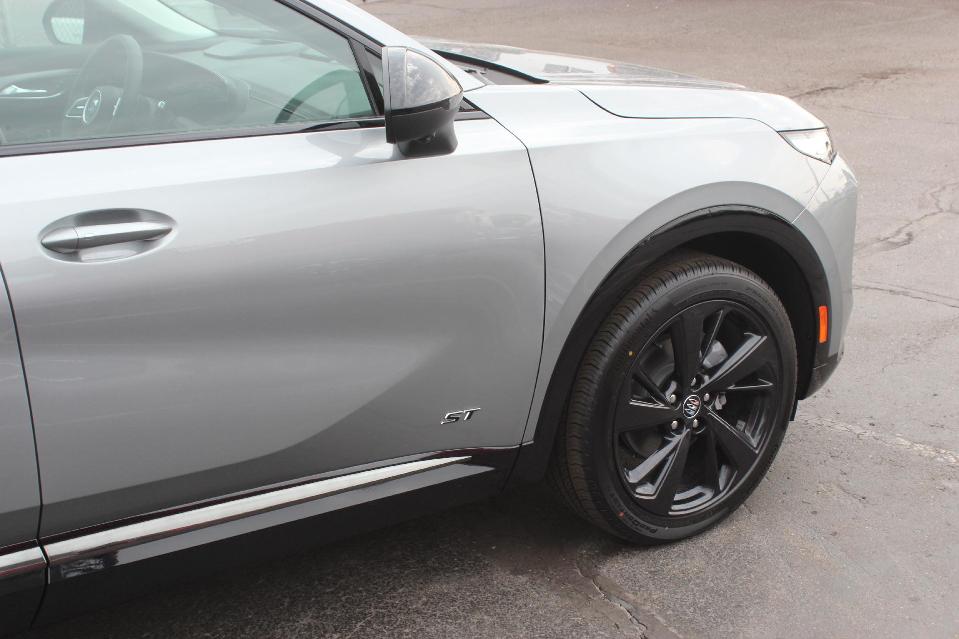 2025 Buick Envision Vehicle Photo in AURORA, CO 80012-4011