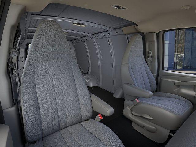 2025 Chevrolet Express Cargo 3500 Vehicle Photo in DANBURY, CT 06810-5034