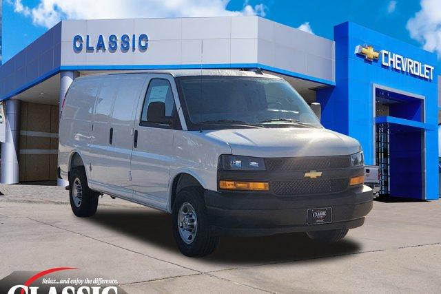 2025 Chevrolet Express Cargo 2500 Vehicle Photo in SUGAR LAND, TX 77478-0000