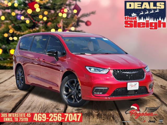 2026 Chrysler Pacifica Vehicle Photo in Ennis, TX 75119-5114