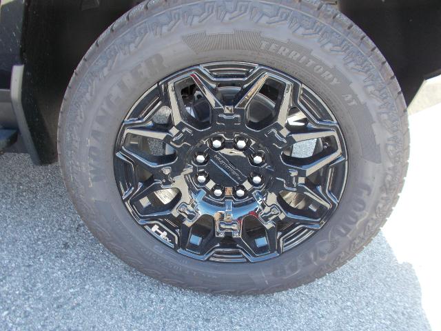 2026 GMC HUMMER EV SUV Vehicle Photo in LOWELL, MA 01852-4336