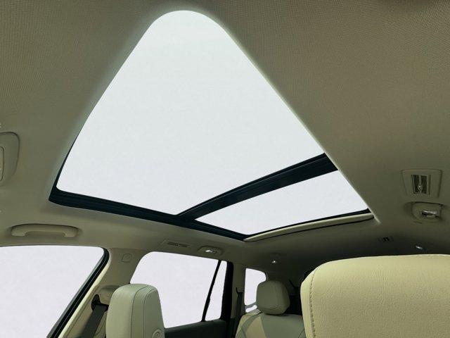 2025 Cadillac XT6 Vehicle Photo in LEOMINSTER, MA 01453-2952