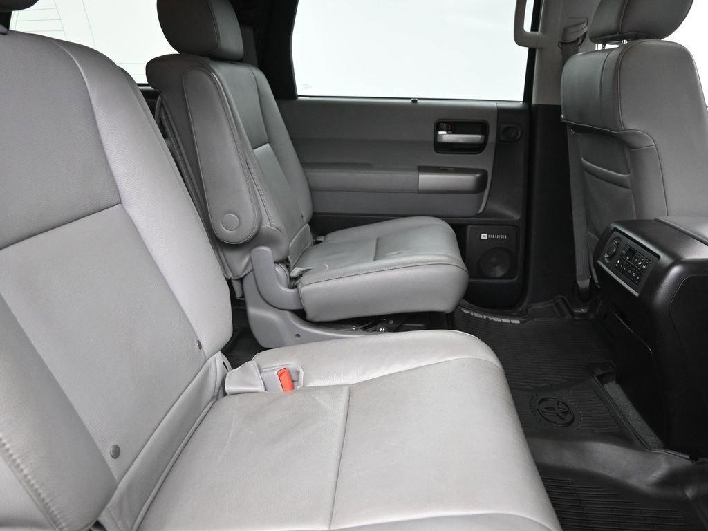 2017 Toyota Sequoia Vehicle Photo in Cedar Rapids, IA 52402