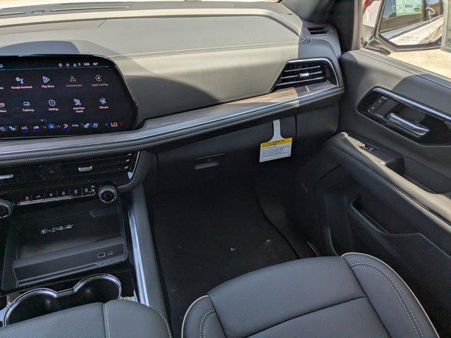2025 Chevrolet Suburban Vehicle Photo in BRUNSWICK, GA 31525-1881