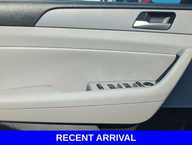 2018 Hyundai SONATA Vehicle Photo in Merrillville, IN 46410
