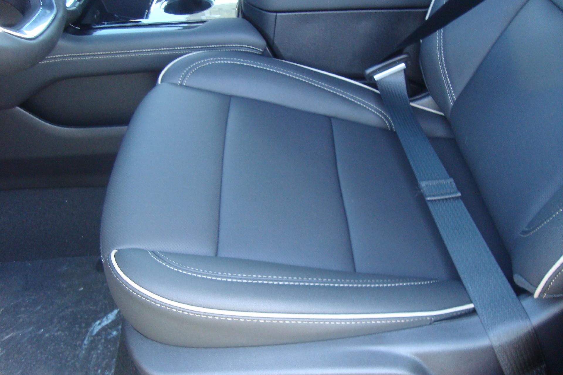 2026 GMC Yukon XL Vehicle Photo in PORTSMOUTH, NH 03801-4196