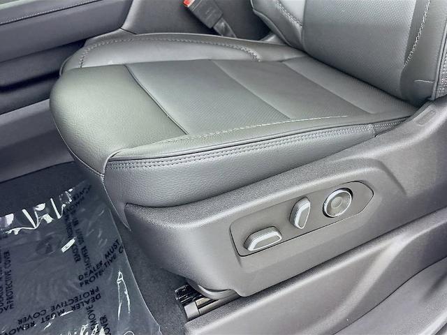 2025 GMC Sierra 3500 HD Vehicle Photo in PUYALLUP, WA 98371-4149