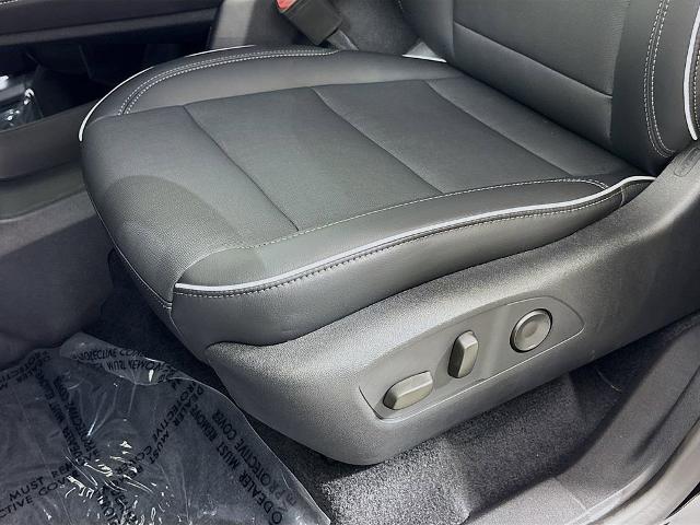 2025 Buick Enclave Vehicle Photo in PUYALLUP, WA 98371-4149