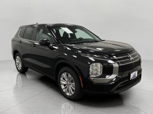 2025 Mitsubishi Outlander Vehicle Photo in Neenah, WI 54956