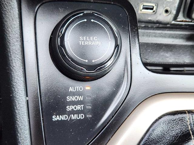 2014 Jeep Cherokee Vehicle Photo in DENTON, TX 76210-9321