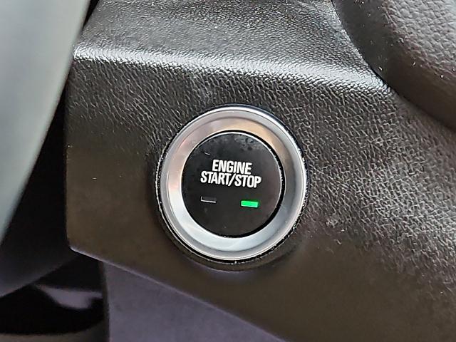 2023 GMC Terrain Vehicle Photo in TREVOSE, PA 19053-4984