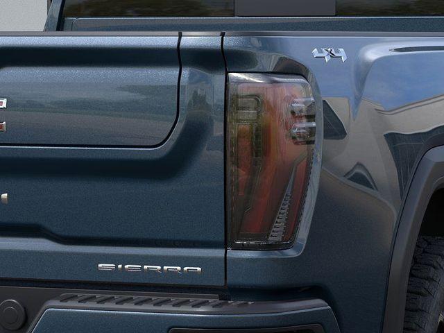 2025 GMC Sierra 2500 HD Vehicle Photo in WATERTOWN, CT 06795-3318