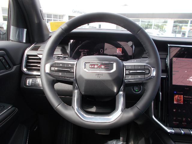 2025 GMC Acadia Vehicle Photo in LOWELL, MA 01852-4336