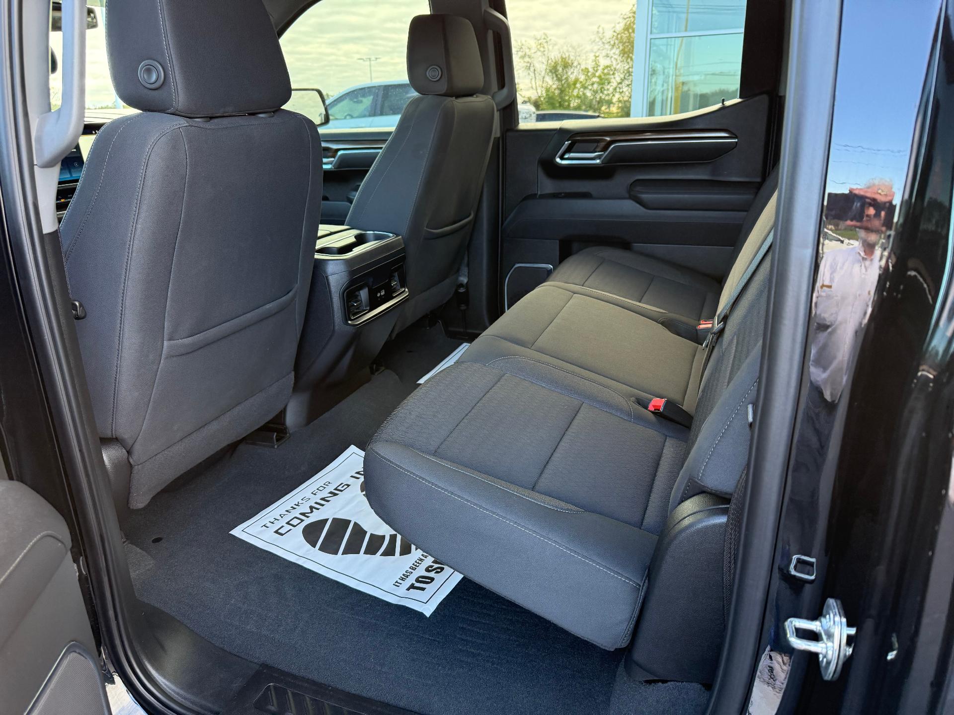 2025 Chevrolet Silverado 1500 photo 15 of 28