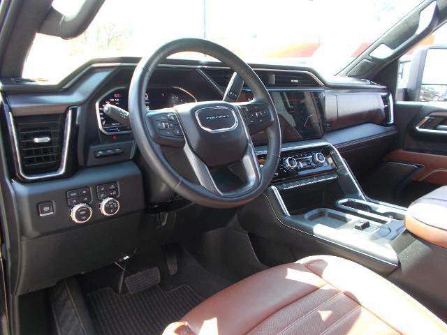 2024 GMC Sierra 3500 HD Vehicle Photo in LOWELL, MA 01852-4336