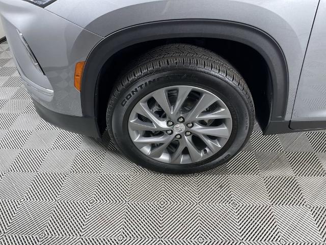 2025 Buick Enclave Vehicle Photo in GILBERT, AZ 85297-0402