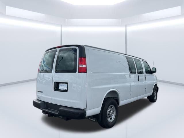 2025 Chevrolet Express Cargo 2500 Vehicle Photo in SAINT CLAIRSVILLE, OH 43950-8512