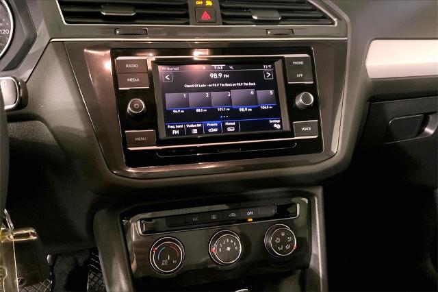 2021 Volkswagen Tiguan Vehicle Photo in Lees Summit, MO 64086