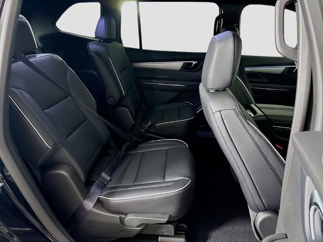 2025 Buick Enclave Vehicle Photo in PUYALLUP, WA 98371-4149