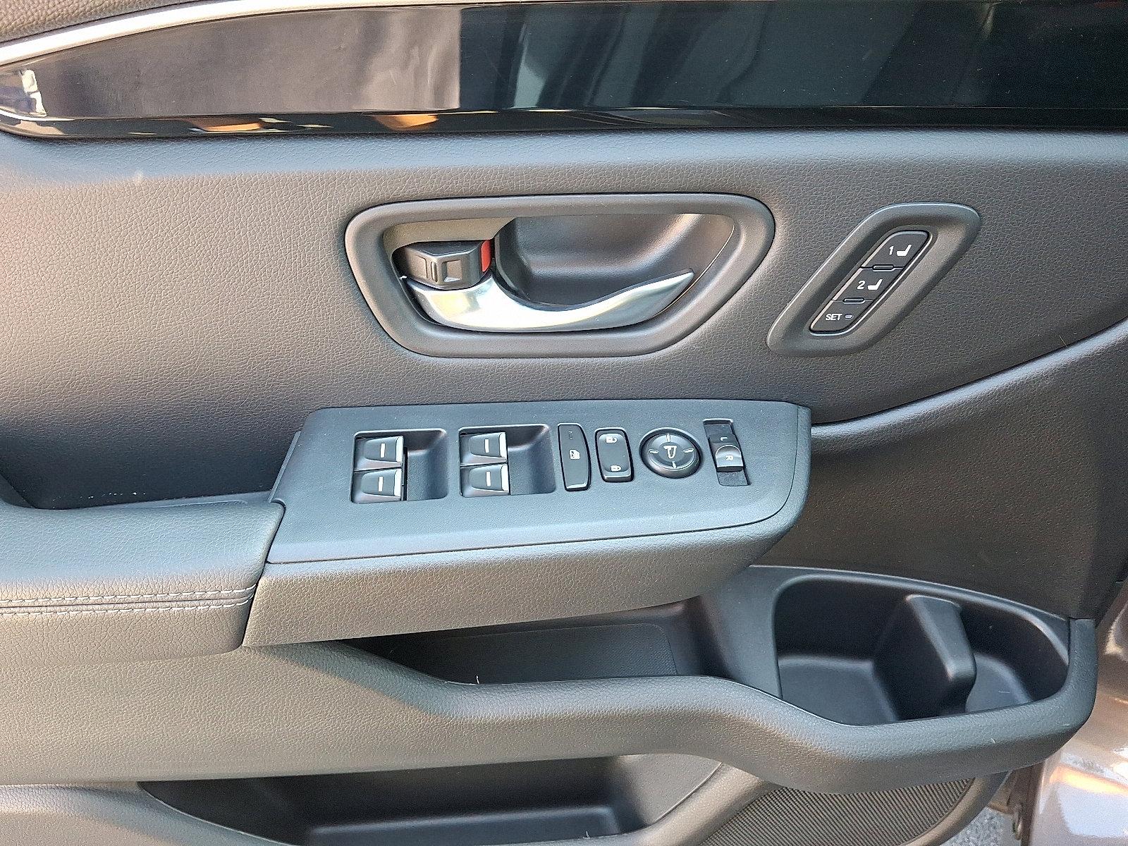 2025 Honda Pilot Vehicle Photo in Harrisburg, PA 17111