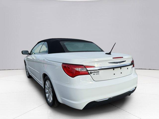 2011 Chrysler 200 Vehicle Photo in LEOMINSTER, MA 01453-2952