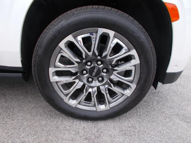 2023 GMC Yukon Vehicle Photo in LOWELL, MA 01852-4336