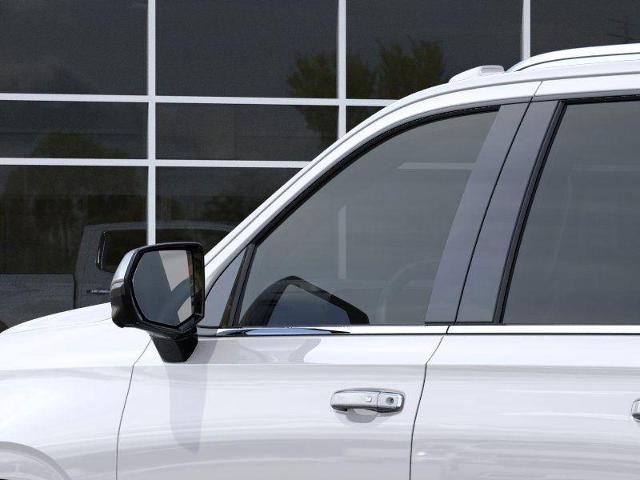 2025 Chevrolet Suburban Vehicle Photo in TOPEKA, KS 66609-0000