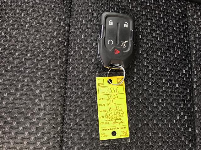 2023 GMC Acadia Vehicle Photo in GREEN BAY, WI 54303-3330