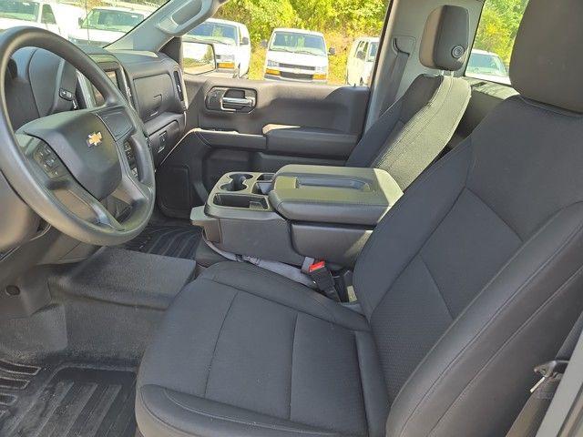 2024 Chevrolet Silverado 1500 Vehicle Photo in Pleasant Hills, PA 15236