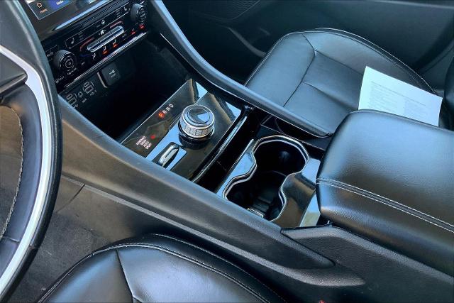 2022 Jeep Grand Cherokee Vehicle Photo in TOPEKA, KS 66609-0000