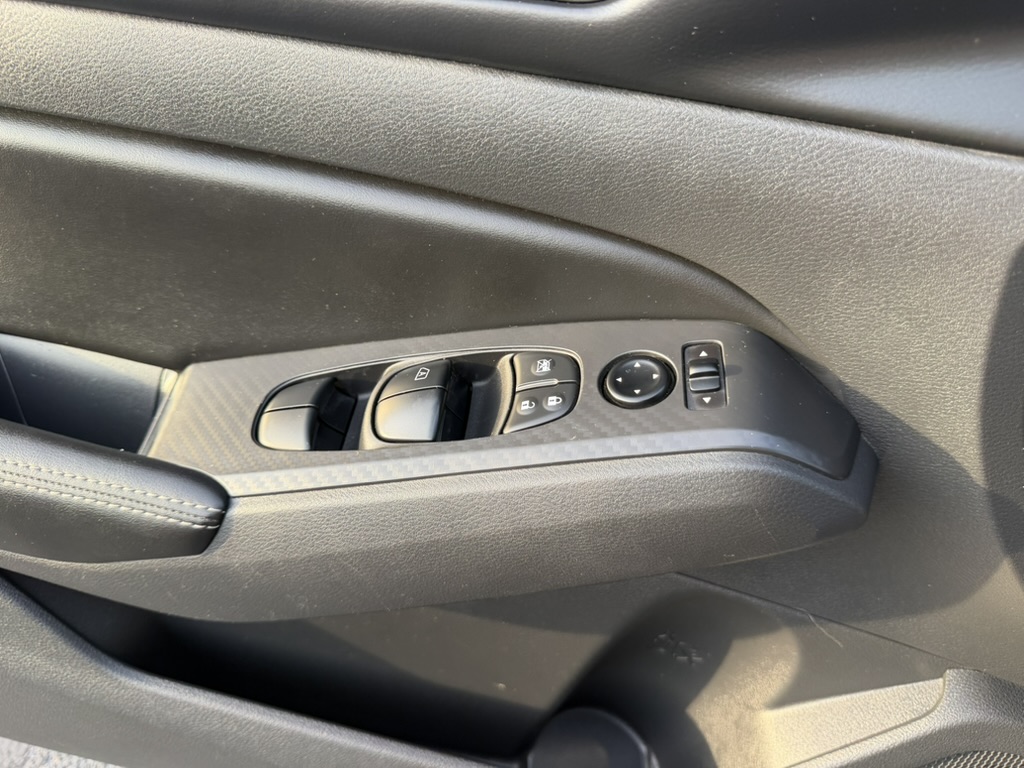 2022 Nissan Altima photo 28 of 33