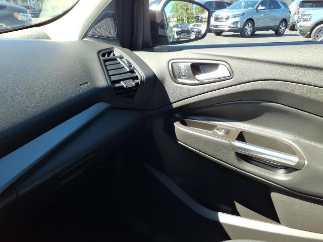 2019 Ford Escape photo 17 of 21