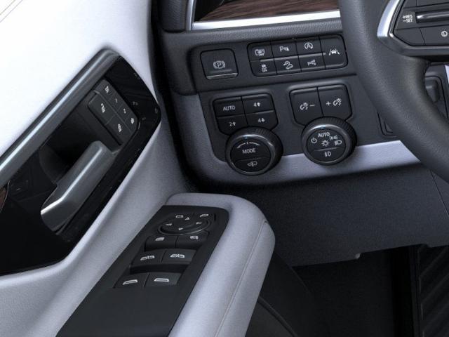 2025 Chevrolet Suburban Vehicle Photo in INDEPENDENCE, MO 64055-1314