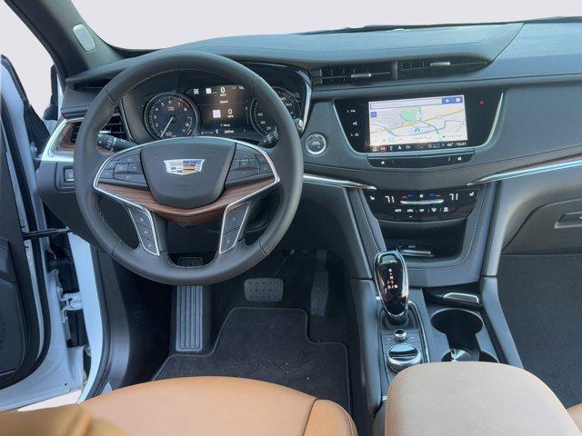 2025 Cadillac XT5 Vehicle Photo in LEOMINSTER, MA 01453-2952