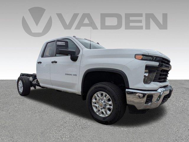 2025 Chevrolet Silverado 3500 HD Vehicle Photo in BRUNSWICK, GA 31525-1881