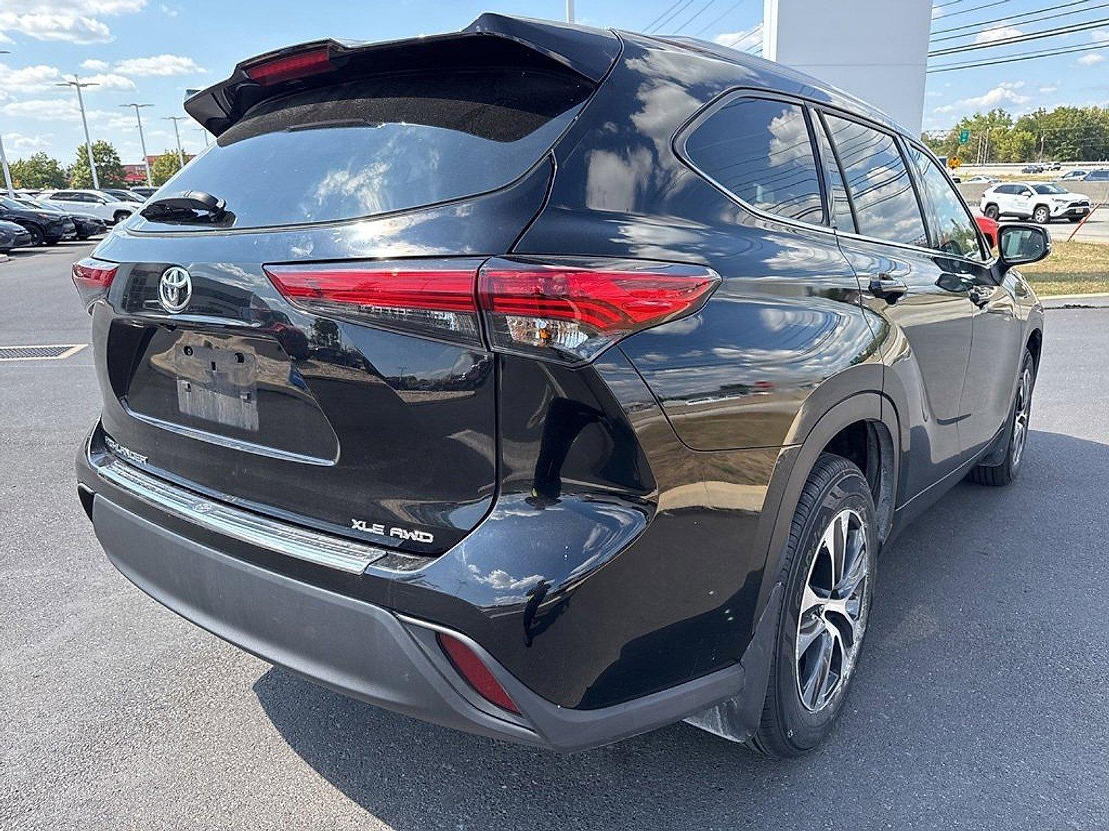 2022 Toyota Highlander Vehicle Photo in Harrisburg, PA 17111