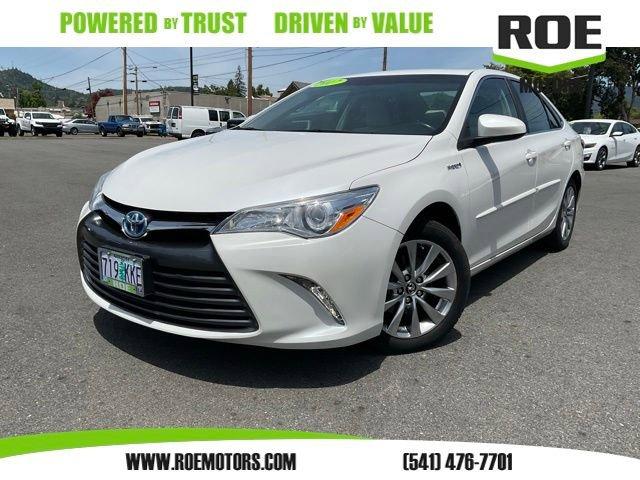 2017 Toyota Camry Vehicle Photo in GRANTS PASS, OR 97526-2125