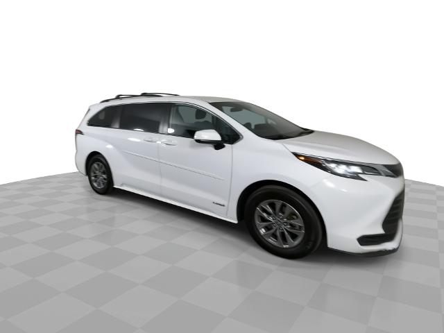 2021 Toyota Sienna Vehicle Photo in GILBERT, AZ 85297-0402