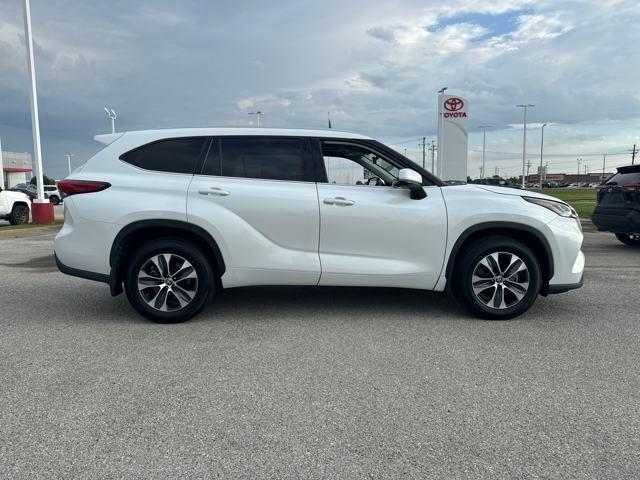 2022 Toyota Highlander Vehicle Photo in Jonesboro, AR 72404