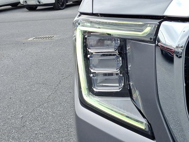 2022 GMC Yukon XL Vehicle Photo in HARRISBURG, PA 17111-1033