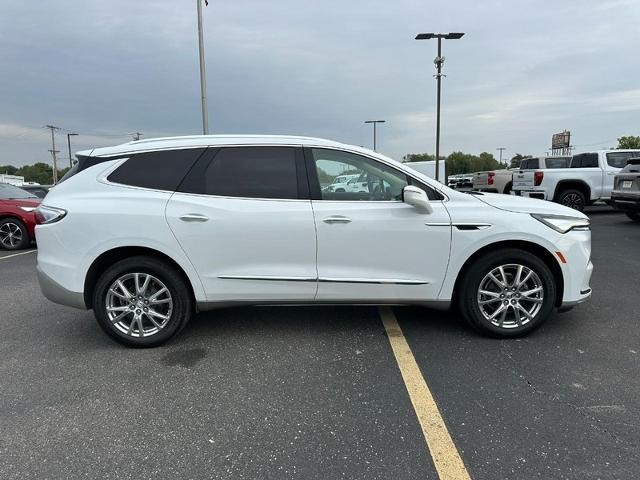 2023 Buick Enclave Vehicle Photo in COLUMBIA, MO 65203-3903