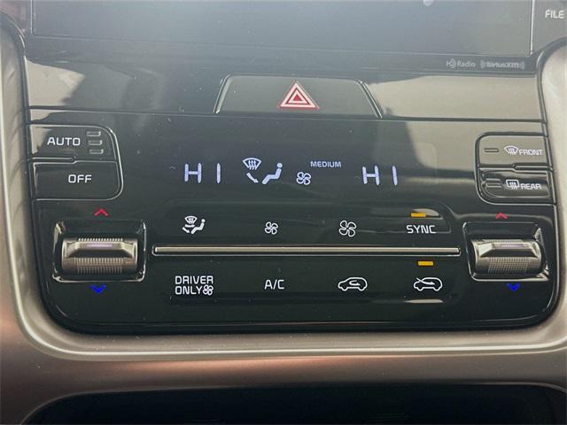 2021 Kia Sorento Hybrid Vehicle Photo in Everett, WA 98204