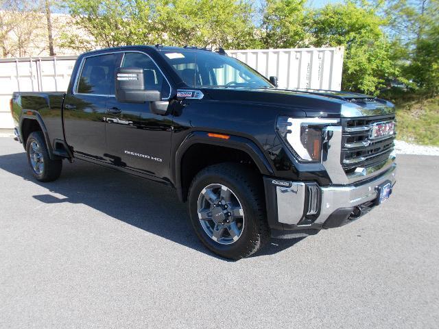2025 GMC Sierra 2500 HD Vehicle Photo in LOWELL, MA 01852-4336