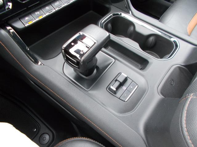 2022 GMC Sierra 1500 Vehicle Photo in LOWELL, MA 01852-4336