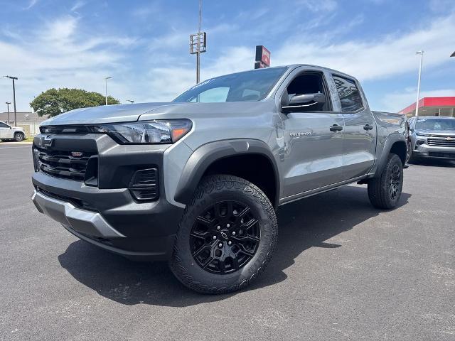 Sterling Gray Metallic 2026 Chevrolet Colorado Pickup Truck Four-Wheel Drive Automatic