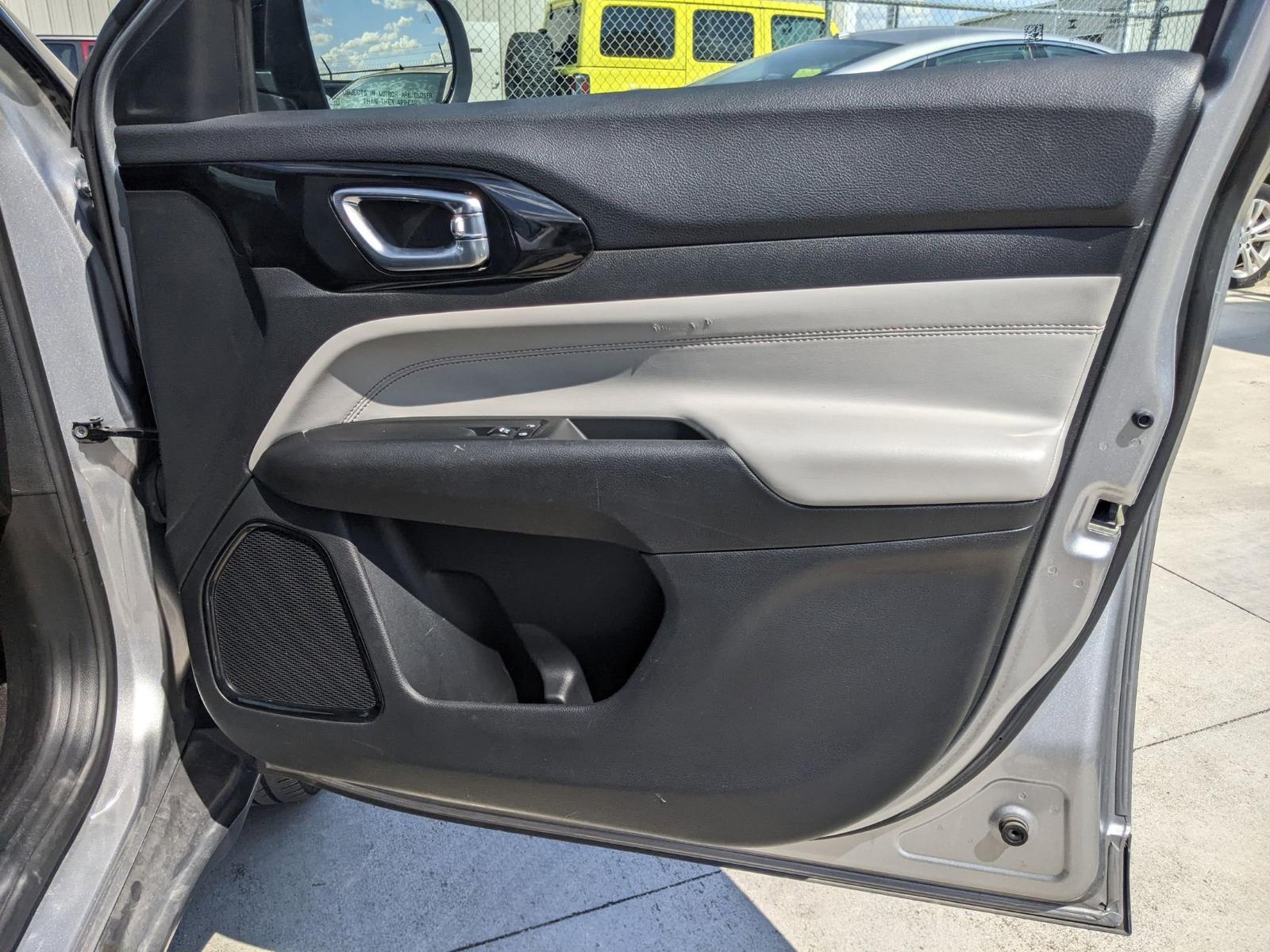 2023 Jeep Compass Vehicle Photo in Seguin, TX 78155