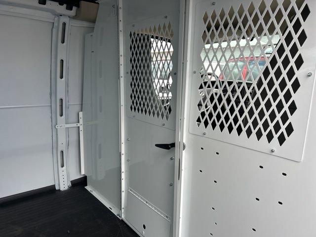 2025 Chevrolet Express Cargo 2500 Vehicle Photo in SAINT CLAIRSVILLE, OH 43950-8512